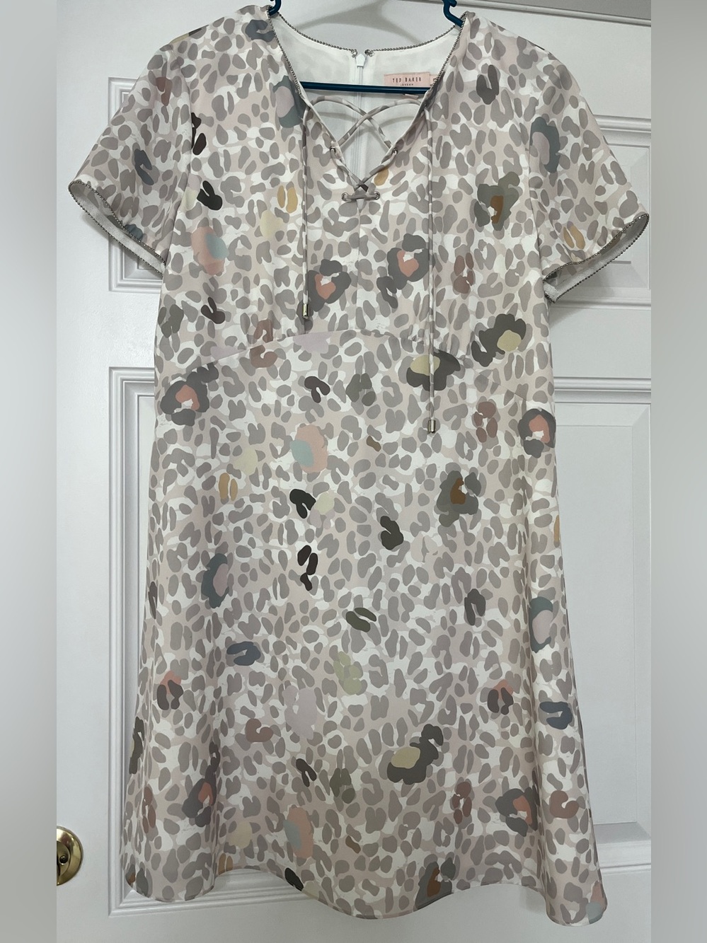 TED BAKER:  Animal print Shift dress size 8